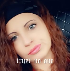 Meet your Posher, Kara